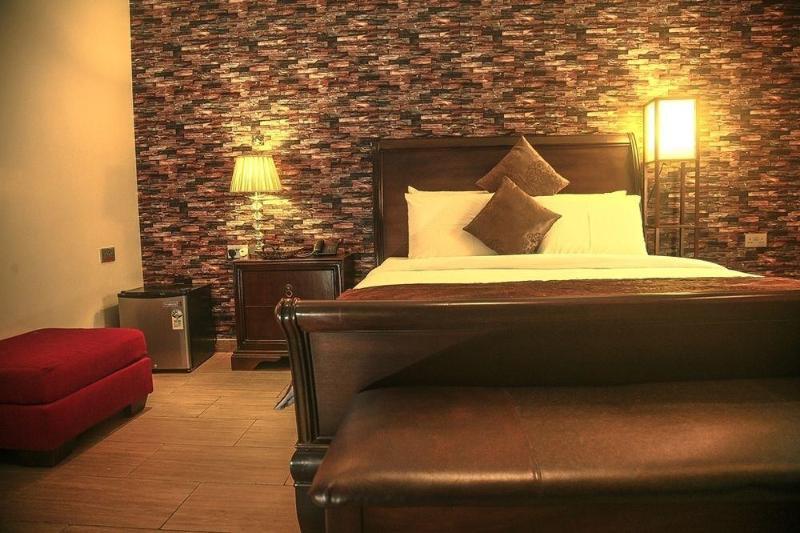 Fryburg Suites Aliayabiagba Exterior foto